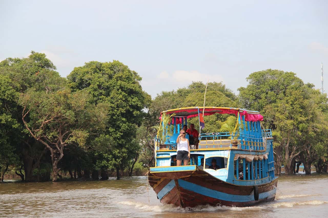 Tonle Sap Lake & AWA Private Half-Day Tour